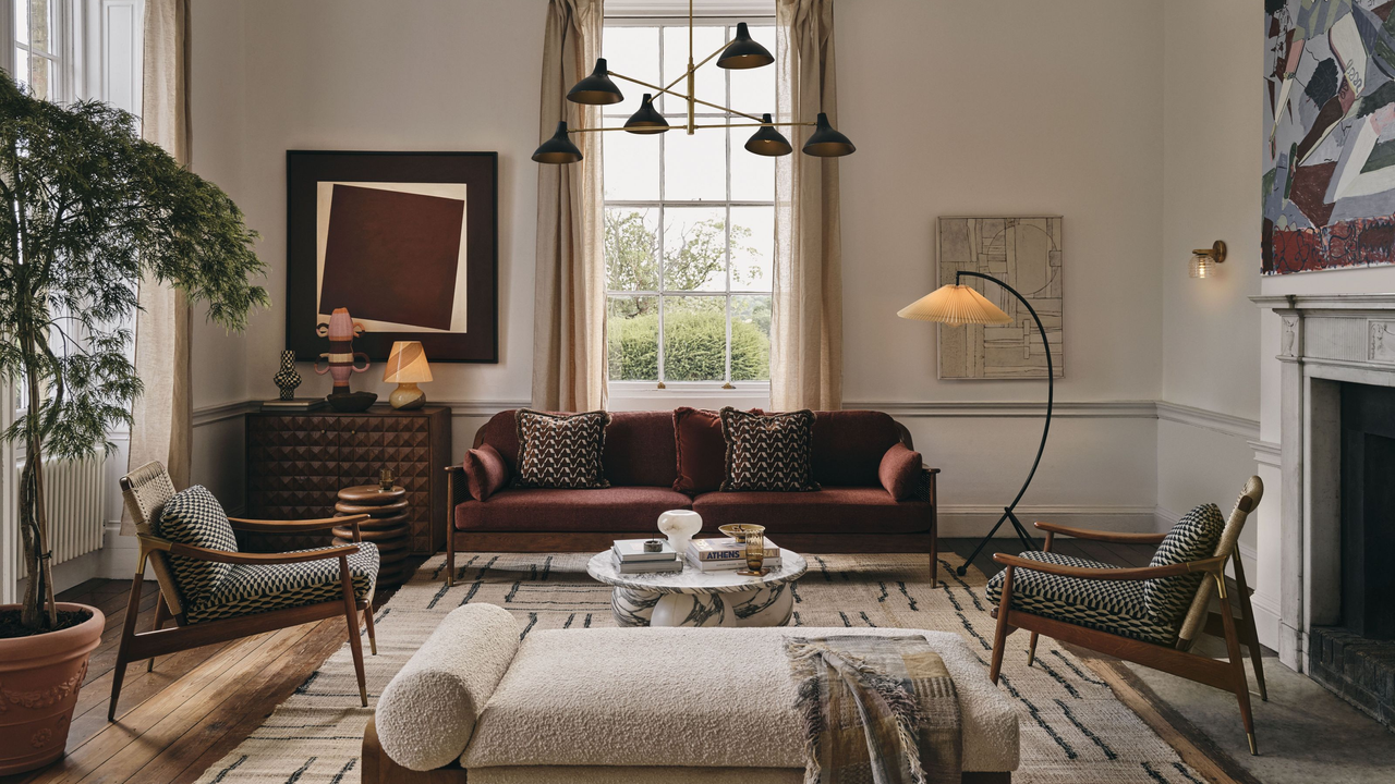 I Asked Lighting Experts: "Does Turning on Your Home's Lighting Actually Make You Feel Warmer?" It Comes Down to Reducing 'Visual Cues', They Tell Me