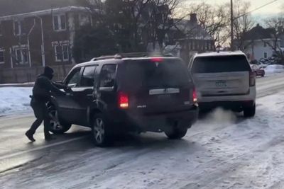 ‘You’re almost inducing a shooting’: Former officers break down what went wrong in Minneapolis