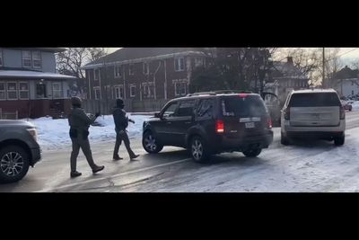 Ex-FBI Firearms Instructor Says ICE Shooting Reflects Agency's Policy on Selecting Agents