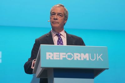 Nigel Farage accuses Labour of betraying Brexit as he launches Reform's campaign in London