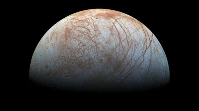 Jupiter ocean moon Europa likely lacks tectonic activity, reducing its chances for life