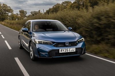 Honda Civic Sport: Creature comforts