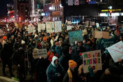Anti-ICE protesters storm hotel and set off fireworks after deadly Renee Nicole Good shooting