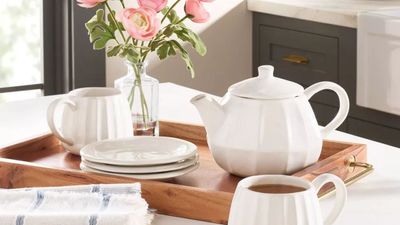 I Was Unsure About Pantone’s Color of the Year, but Joanna Gaines’s Chic Stoneware Table Decor Has Changed My Mind