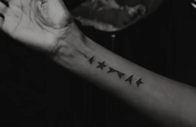 Iman marks 10 years since David Bowie’s death with Blackstar tattoo