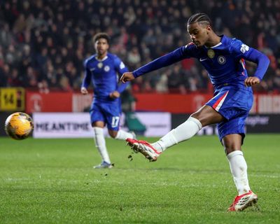 Chelsea thrash Charlton to get Liam Rosenior era off to winning start