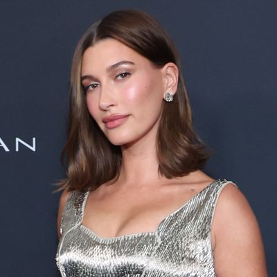 Hailey Bieber's Archival Armani Privé Dress and Lorraine Schwartz Jewels Win First Prize