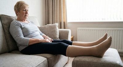 The “Ankle Swelling” Alert: When It Means Heart Failure vs. Just Salt Intake