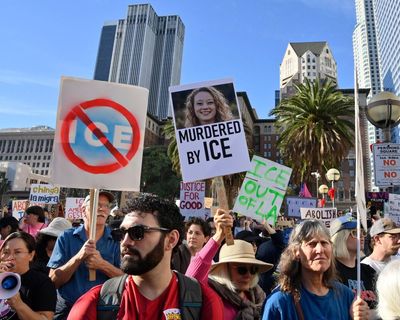 Noem says homeland security is sending ‘hundreds more’ agents to Minneapolis as protests erupt in US