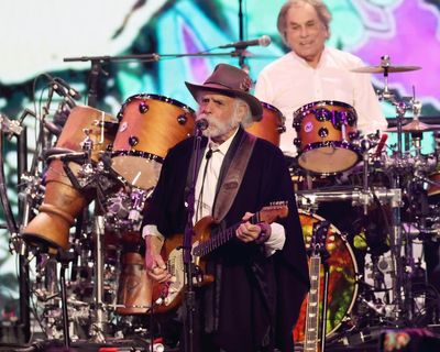 ‘The last actual hippie’: musicians pay tribute to Grateful Dead’s Bob Weir