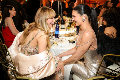 A Carpet on Fire, Miley Cyrus and Selena Gomez Gossiping, Several Reunions and More Things You Didn't See at the Golden Globes 2026