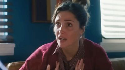 Rose Byrne Humorously Poked Fun At A Common Golden Globe Criticism In Her Acceptance Speech