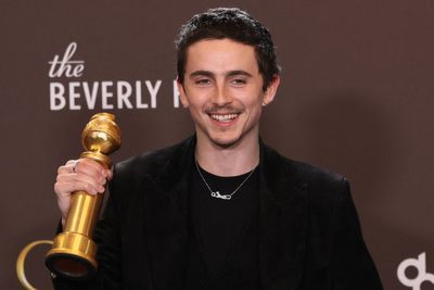 Timothée Chalamet declares love for Kylie Jenner in Golden Globes acceptance speech