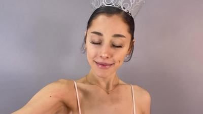 Ariana Grande, Mark Ruffalo and Hollywood Stars Speak Out Against ICE at Golden Globes With 'ICE OUT' and 'BE GOOD' Pins