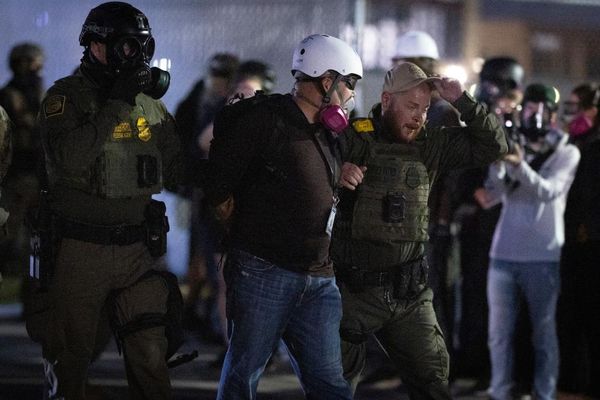 Trump officials urged to halt violence against journalists amid ICE protests