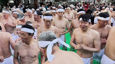 Japan: 100 worshippers endure icy waters for Shinto ritual in Tokyo