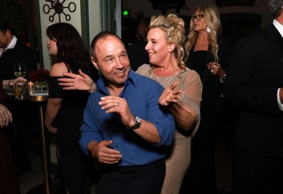 Stephen Graham and wife Hannah Walters show off dance moves at Golden Globes after-party