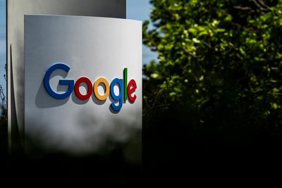 Google parent Alphabet hits $4tn valuation after AI deal with Apple