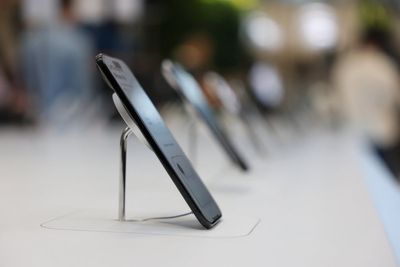 Apple picks Google for Siri overhaul sparking fury from Elon Musk