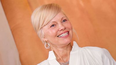 Pamela Anderson's Golden Globes outfit reminds us why a white shirt is the smartest investment piece you'll ever own