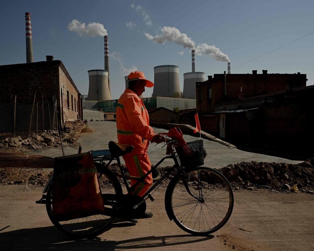 Coal power generation falls in China and India for first time since 1970s