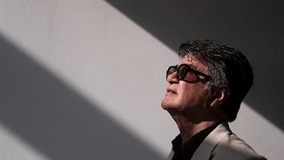 Jafar Panahi: 'Every minute's delay in helping Iranian people means more innocents are killed'