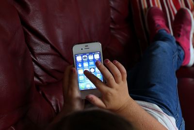 UK should ban children from social media because they cannot cope with toxic hate speech, terror watchdog warns