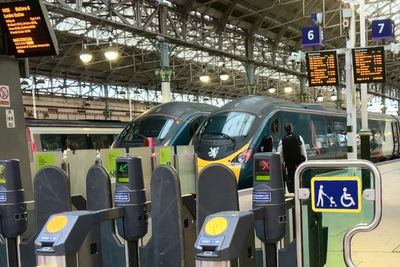 UK to build new rail line between Birmingham and Manchester two years after HS2 scrapped