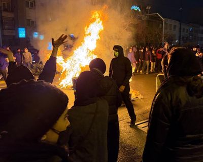 Afternoon Update: Trump warns of ‘strong action’ against Iran; Randa Abdel-Fattah’s legal threat against SA premier; and tennis practice politics