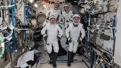 What time is SpaceX Crew-11's medical evacuation from the ISS on Jan. 14?
