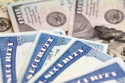 Payment Delay Alert: Why Your January Social Security Deposit May Not Hit Your Account Today