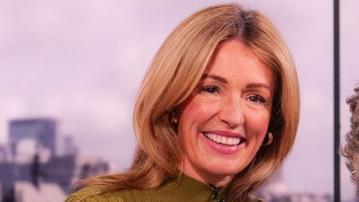 Cat Deeley's knitted midi dress is the easy-going staple that works for every occasion