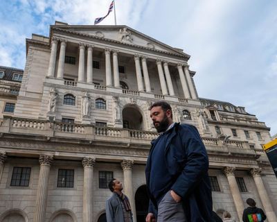 UK borrowing costs drop to lowest level in more than a year