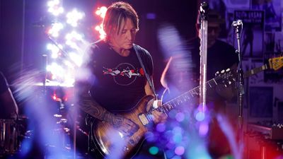 “I'm playing the same thing over and over for an hour, sweating and exhausted”: When Keith Urban and Dann Huff got heated over a guitar solo