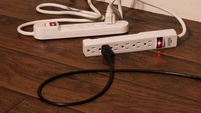 Electricians Warn: This Extension Cord Mistake Is Fueling House Fires Across the South in 2026
