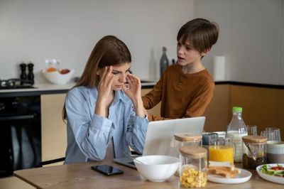 8 Emotional Responsibilities Women Take On Without Being Asked