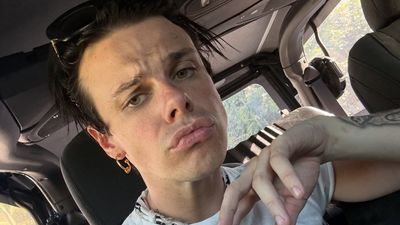 10 Photos of Yungblud: Rockstar Reacts To 'Cougar' Headlines By Stripping Off