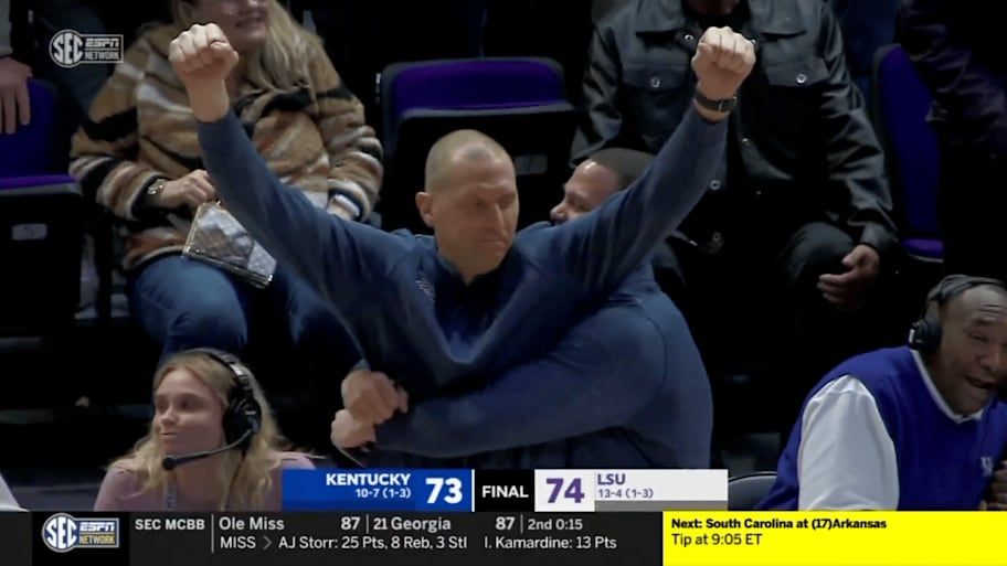 Kentucky Slips Past LSU on Wild Buzzer Beater Off Full-Court Pass