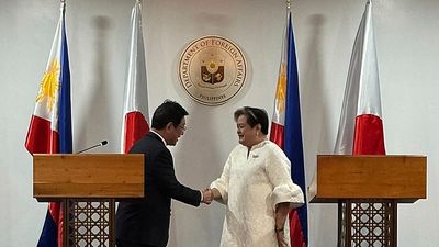 Japan and the Philippines sign defence pact to counter 'growing China threat'