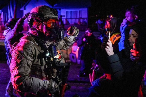 ICE shooting latest: Minneapolis mayor hits out at ‘Trump’s chaos’ after another person shot by federal agent