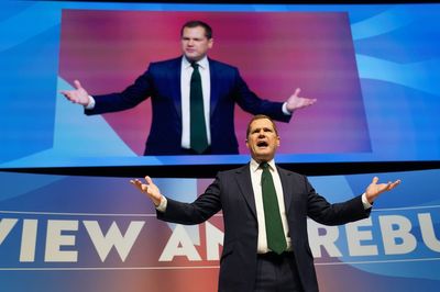 Who is Robert Jenrick? Former Tory leadership hopeful sacked by Kemi Badenoch over Reform 'defection plot'