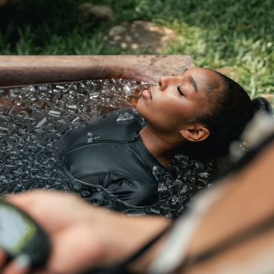 Wait... Is Your Cold Plunge Actually Doing More Harm Than Good? Top Pros Debunk The Science