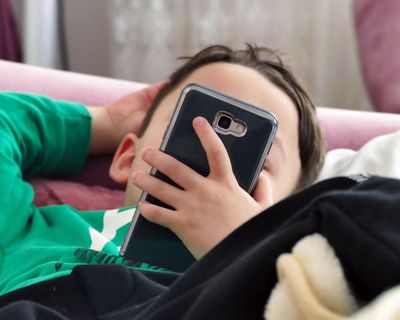 More than 100,000 people urge MPs to ban social media for under-16s in UK