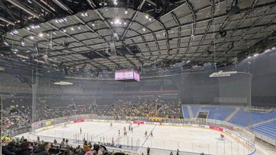 Olympic Hockey Rink Has Surprisingly Small Jumbotron