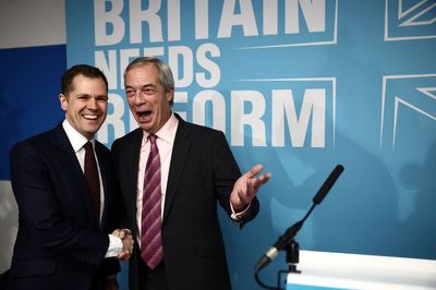 Awkward moment Nigel Farage left waiting on stage after unveiling Robert Jenrick defection to Reform