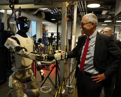 AI will transform the ‘human job’ and enhance skills, says science minister