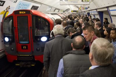 London travel news LIVE: Major delays and cancellations on rail routes serving King’s Cross