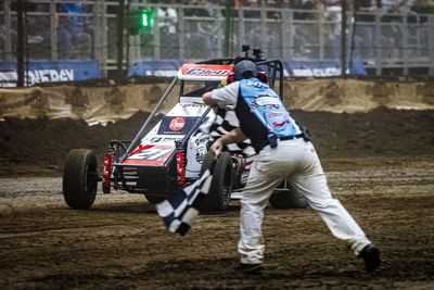 Christopher Bell unlucky, lucky and good in Chili Bowl prelim win
