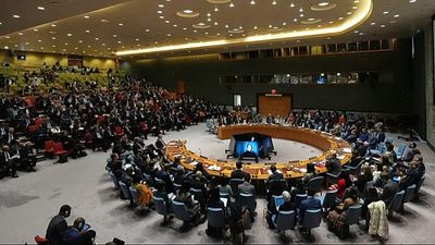 Washington warns Tehran 'all options are on the table' in emergency UN Security Council session