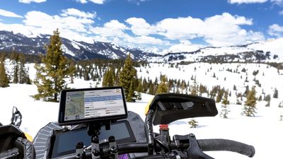 2 Snowmobilers Passed Away in an Avalanche, 2 Others Were Saved Thanks to a Garmin